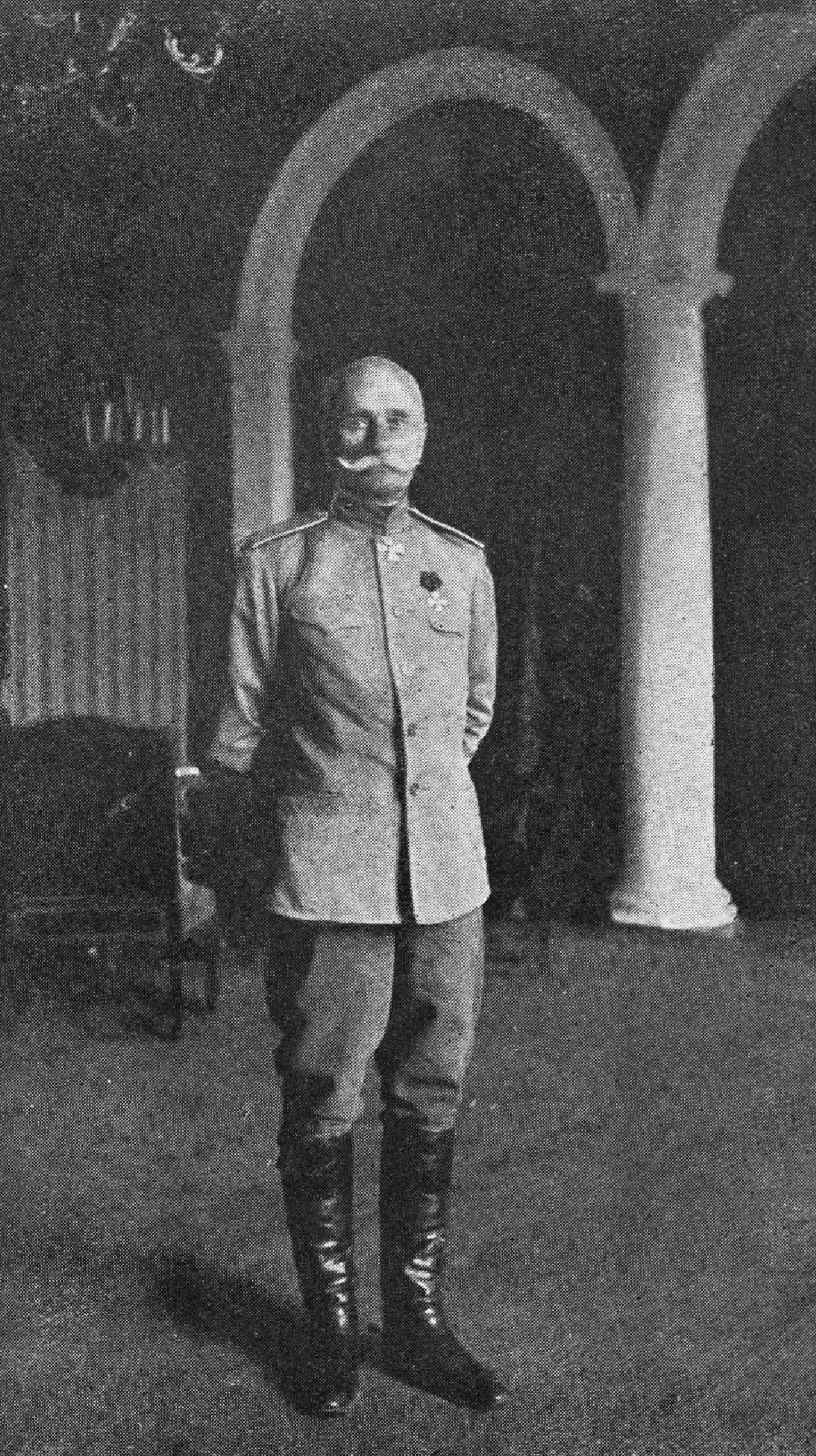 П.А. Алексеевич Лечицкий, назначенный главнокомандующий армией западного фронта вместо генерала Эверта
