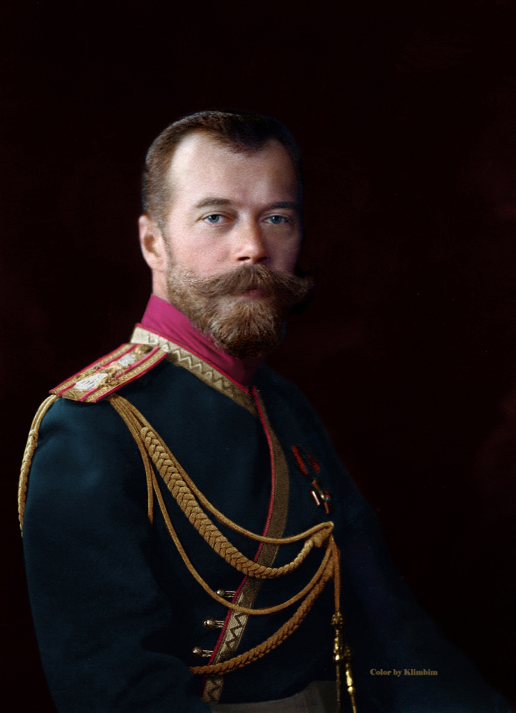 Император Николай II в мундире лейб-гвардии